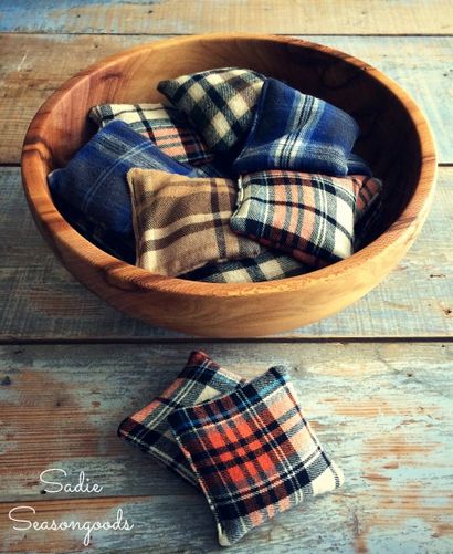 Warmers DIY Hand mit Repurposed Flanellhemdenfans