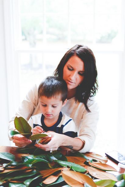 DIY How To Make Magnolia Garland