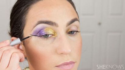 DIY Katy Perry s Make-up von Dark Horse für Halloween