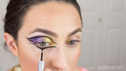 DIY Katy Perry s Make-up von Dark Horse für Halloween