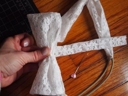 DIY Spitze-Bogen-Stirnband 5 Stufen (mit Bildern)