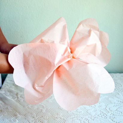 Diy Projekt riesige Papierblumen von ruche - DesignSponge