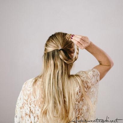 DIY Rose Chignon Tutorial - Chandails Aran Direct