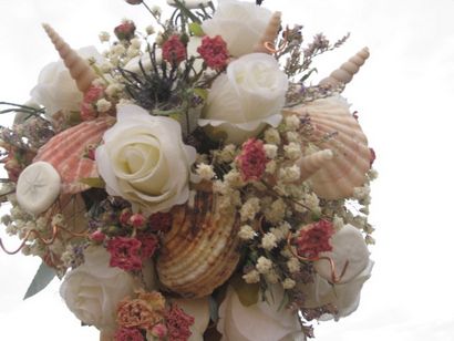 DIY Seashell Brautstrauß mit Blumen - Seashell Crafts and Beach Blog
