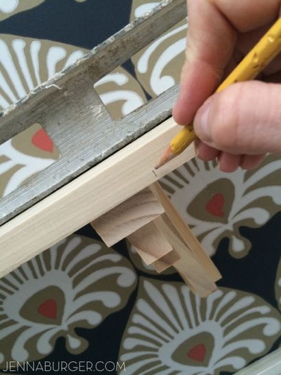 Bricolage simple Tablette en bois avec supports décoratifs - Jenna Burger