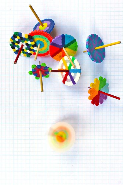 Tops bricolage JOUETS Spinning (Couleurs magiques Disappearing) - Babble Dabble Do