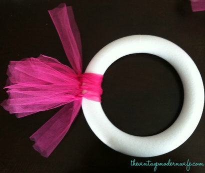 DIY Tulle Couronne - Le Modern Vintage Wife