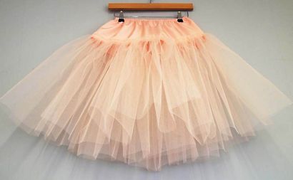 DIY Tutoriel multi-couches Tulle Petticoat (Faites votre propre arc-en-Petticoat!) - Rock n Roll Bride