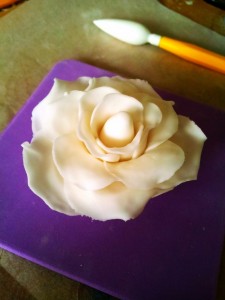 DIY Wedding Cake Teil 2 Wie Gum Paste Rosen Make - Schauen Sie was ich gemacht