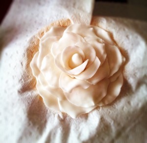 DIY Wedding Cake Teil 2 Wie Gum Paste Rosen Make - Schauen Sie was ich gemacht