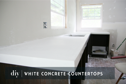 Countertops en béton blanc bricolage - Chris Loves Julia