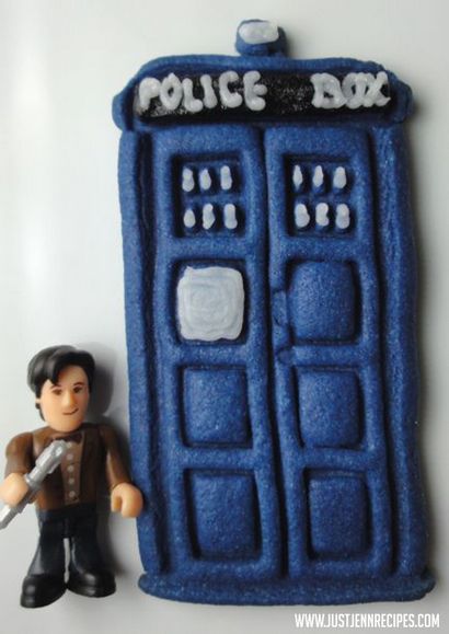 Doctor Who Tardis - biscuits recettes justJENN Recettes justJENN