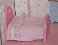 Maison de poupée de décoration Faites votre propre lit en bois Dollhouse! (en bois) Maison de poupée de décoration Faites votre propre lit en bois Dollhouse!