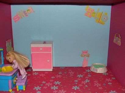 Dollhouse à partir de boîtes en carton et 5 étapes