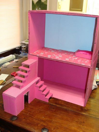 Dollhouse à partir de boîtes en carton et 5 étapes