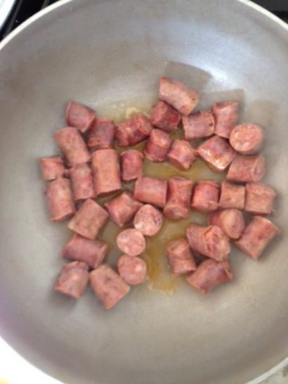Dominikanische Wurst aus Schweinefleisch und Reis (Locrio de longaniza) Lizette Invita