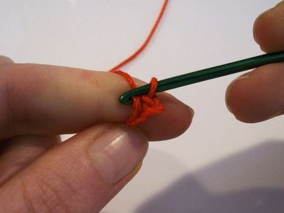 Doppelte Kette für eine einfache Crochet beginnt in den Reihen 3 Schritte