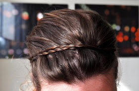 Entchen In einer Reihe - Haare DIY Tutorials Haar Tutorial Die Stay-Put Geflochtene Stirnband