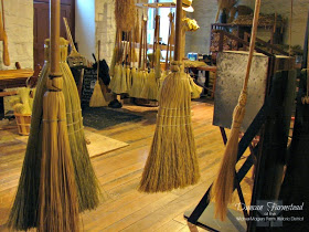 Duncan Farmstead Le Folk Art de Balais et Broom-Making