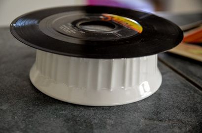 Facile bols de bricolage fabriqués à partir de vieux disques vinyles