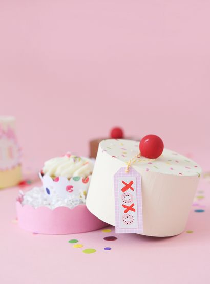 Facile papier mâché bricolage gâteau boîte - Damas amour