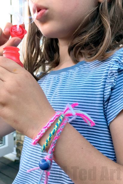 Facile Bracelets d'amitié avec carton Loom - Red Ted Art - Blog de