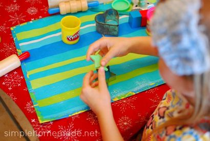 Einfache Geschenkidee für Kinder Play-Teig Ornamente zu machen - Die Kunst der einfachen