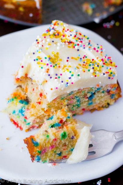 Einfache Hausgemachte Funfetti Cake - Sallys Backen Sucht