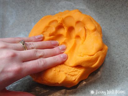 Facile maison Playdough Recette en moins de 10 minutes