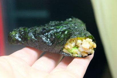 Facile coréen tutoriel triangles Kimbap, le chou frisé et kass (avec un côté de culot)