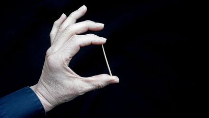 Facile Magic Tricks - the Vanishing Toothpick