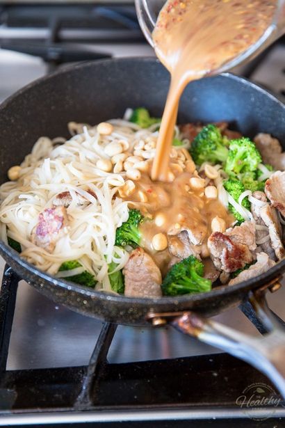 Facile porc et brocoli asiatiques nouilles - La santé Foodie