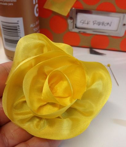 Leicht Seidenband Flowers - Crafty Chica ™