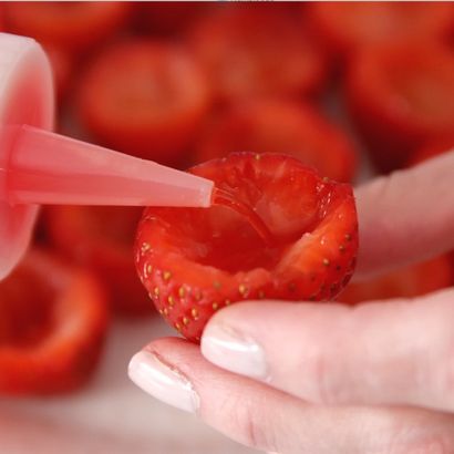 Einfache Erdbeere Jello Shots Rezept (mit Video), TipBuzz
