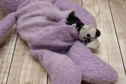 Facile Tutoriel Création d'un animal en peluche chauffage au micro-ondes arrêt- Troisième arrêt sur le droit