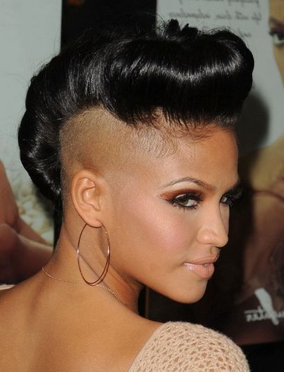 Élégantes coiffures pour dames Pompadour - coiffures hebdomadaires (coiffures) Élégant coiffures pour dames Pompadour - Coiffures hebdomadaire