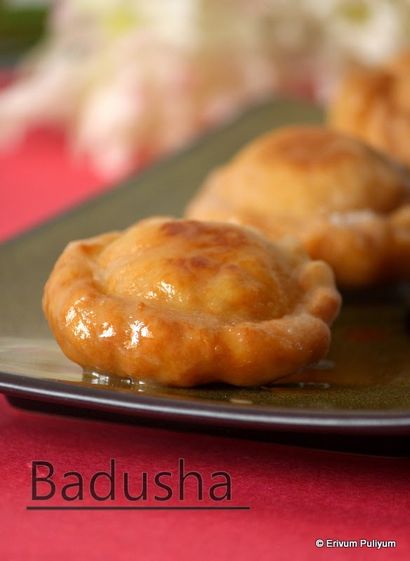 Erivum Puliyum Badusha, Balushahi, doux Buttermilk Donuts & amp; Bonne Diwali!