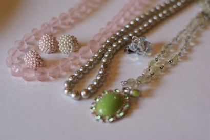 Collier Bouton tissu, Design bleu de cricket (diy) Collier Bouton tissu, Design bleu de cricket