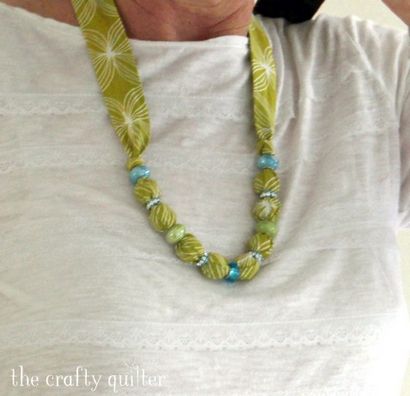 Collier de perles recouvert de tissu tutoriel - Le Crafty Quilter