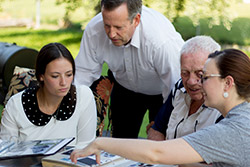 Histoire d'une famille d'accueil Activité Découverte famille (activité) Histoire d'une famille d'accueil Activité Découverte famille