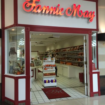 Fannie May Fine Chocolates - 16 Photos - Confiseries - Yorktown Shopping Ctr-Upper levier 225 (action) Fannie May Fine Chocolates - 16 Photos - Confiseries - Yorktown Shopping Ctr-225 Levier supérieur