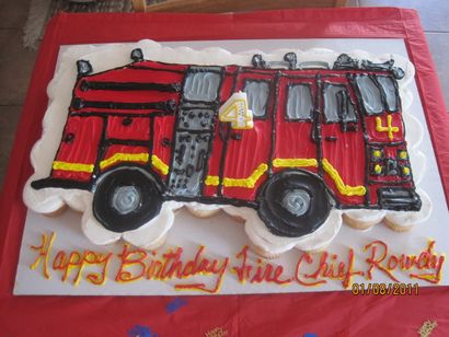 Fire Truck Cupcake Cake - Dekorieren Kuchen