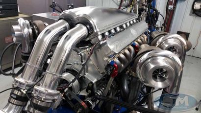 Regardez d'abord Steve Morris Développe tout nouveau V-16 Quad-Turbo Engine