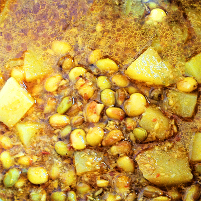 Flache Bohnen (Papdi) Curry Rezept, Teja Nishant
