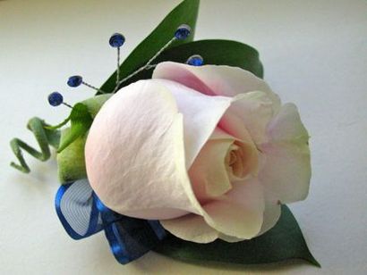 Floralshowers, Comment faire un Boutonnière Rose