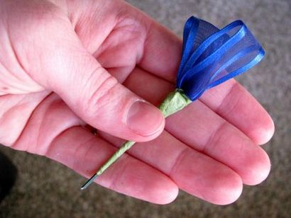 Floralshowers, Comment faire un Boutonnière Rose