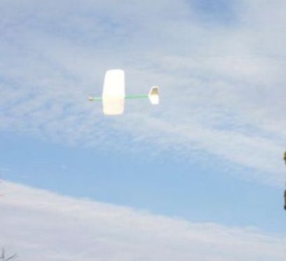 Schaumstoffplatte und Plastikstroh Gliders, Idee-Inspire