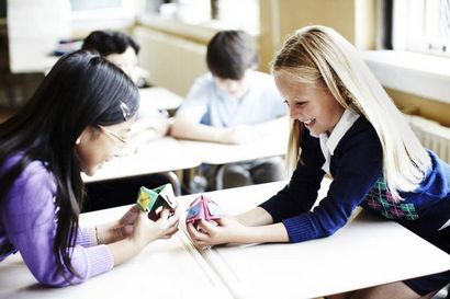 Jeux de papier pliées sont un plaisir pour tous les âges