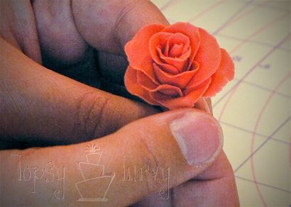 Fondant Roses Tutorial, Ashlee Marie