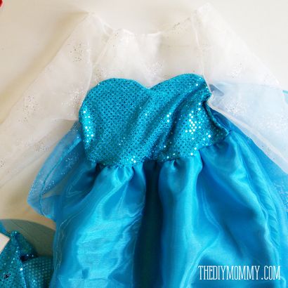 Kostenlose Muster und Tutorial für ein gefrorenen Inspired Elsa-Kleid-Kostüm, die DIY-Mama